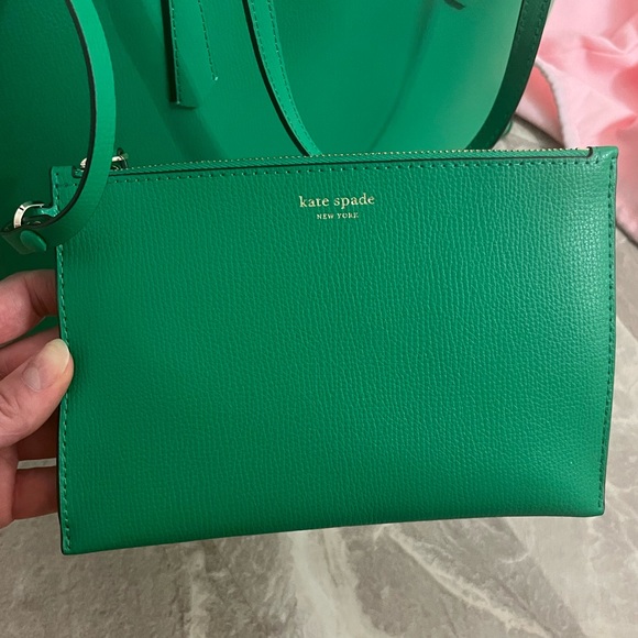 Kate Spade Vibrant Green Tote - Picture 11 of 13